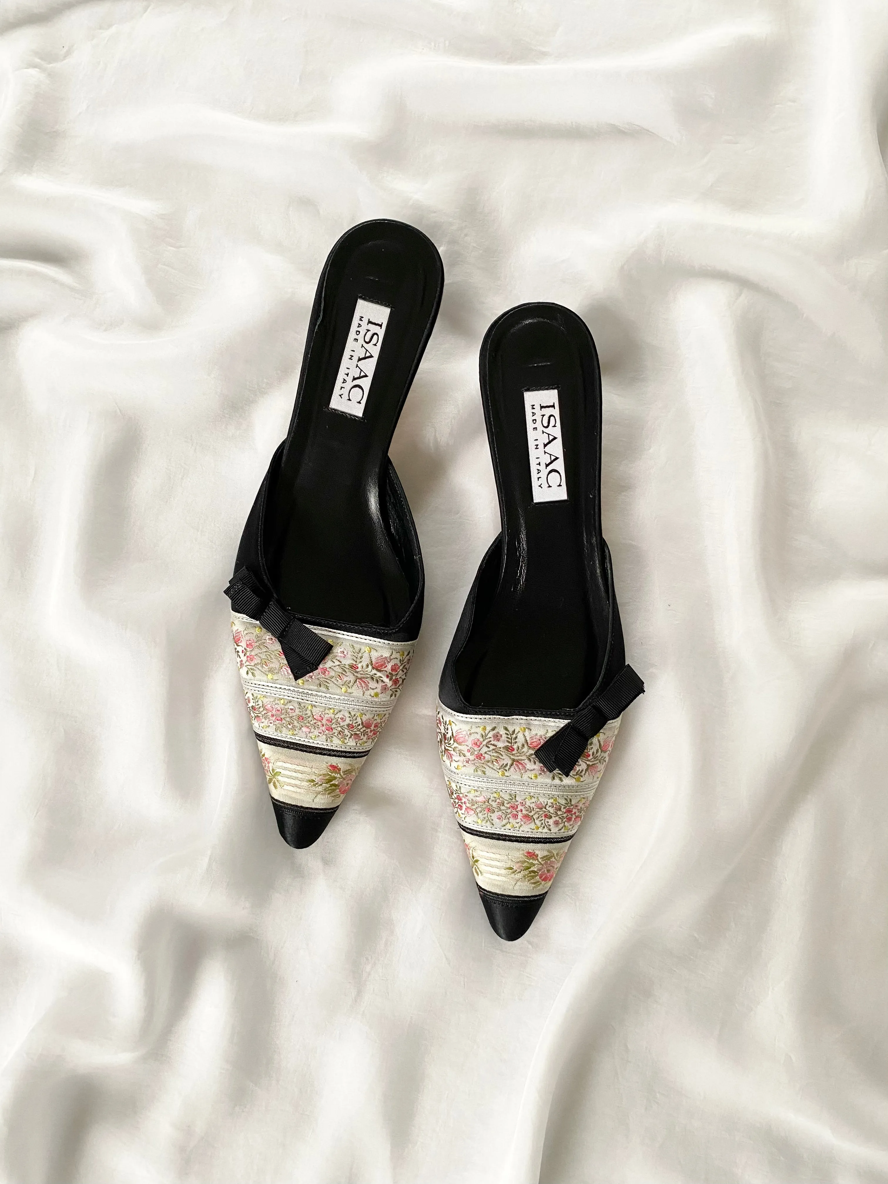 1990s Isaac Mizrahi Floral Brocade Pointed Toe Kitten Heel Mules (7.5)