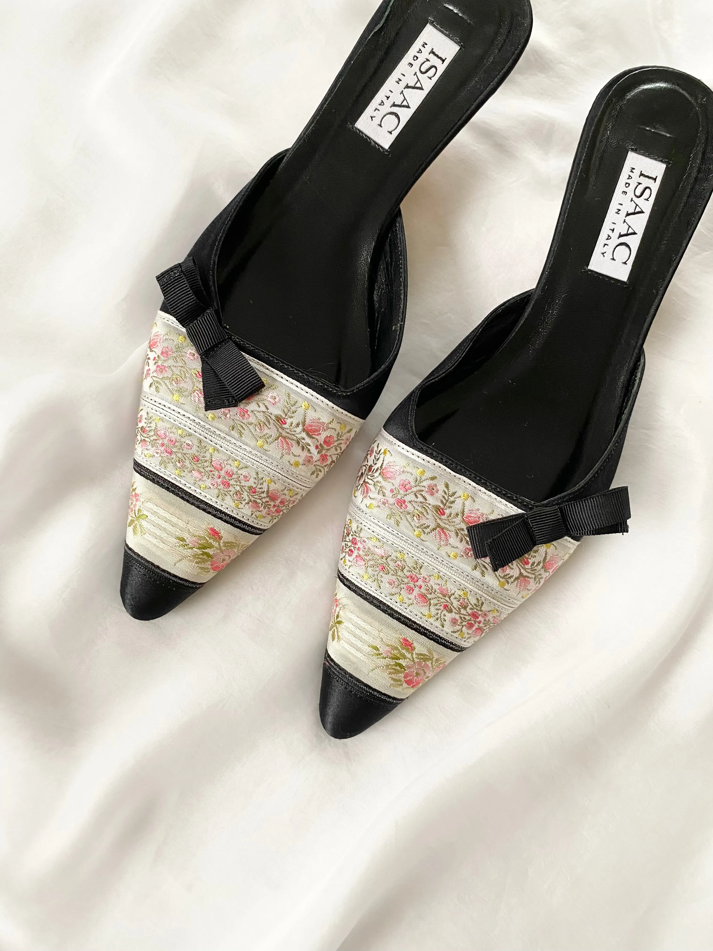 1990s Isaac Mizrahi Floral Brocade Pointed Toe Kitten Heel Mules (7.5)