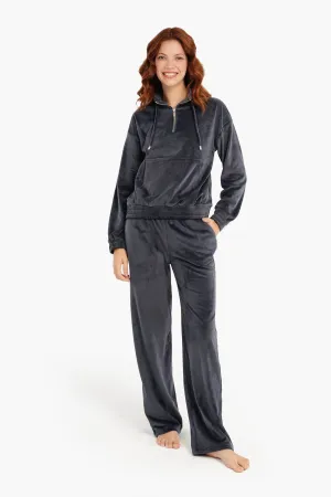 Pyjama Set with Half Zip Closure