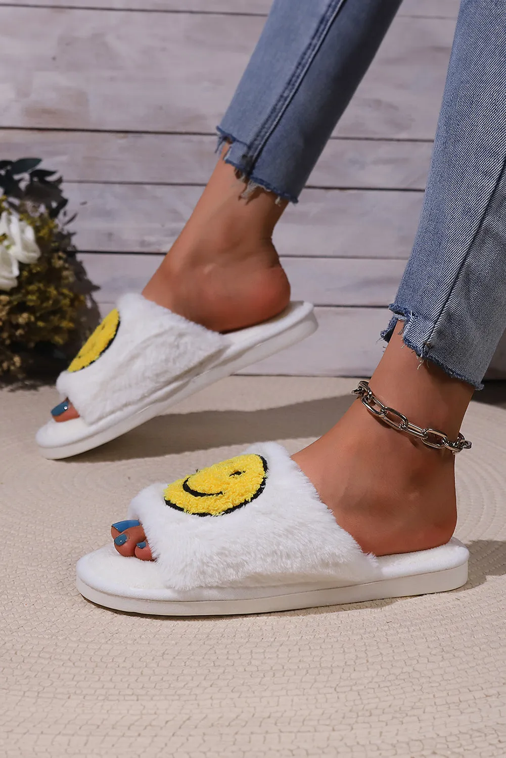 White Smile Graphic Plush Home Slippers